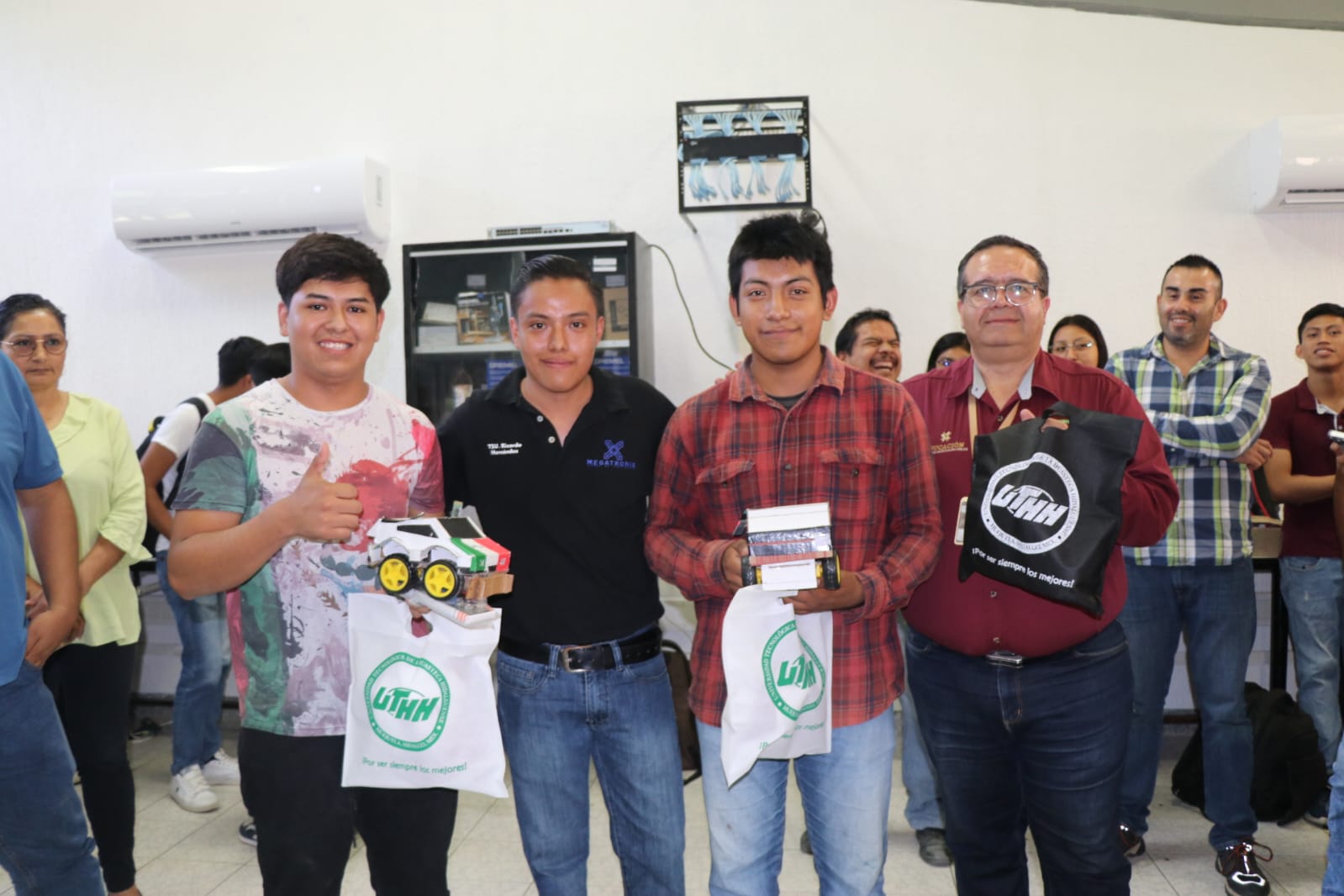 ROBO FUT 2024 Organizado por el Programa Educativo de Ingeniera en Mecatrnica.